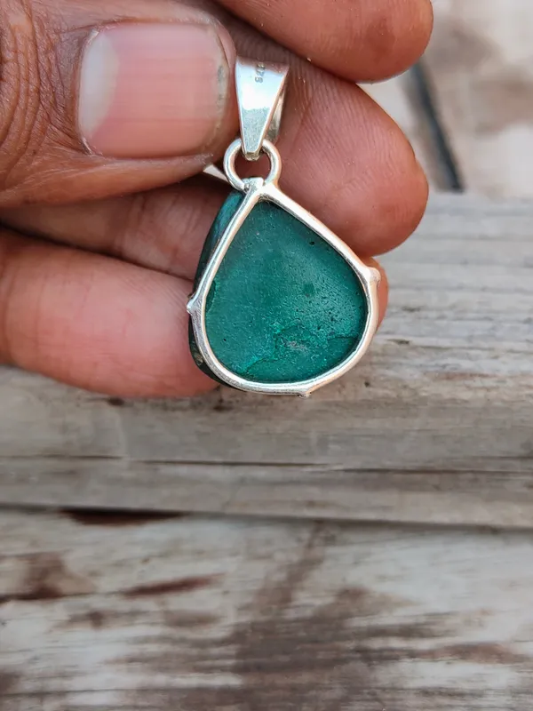 Silver_&_Green_Sterling_Silver_925_Premium_&_Elegant_Handmade_Pendant_For_Girls_&_Women