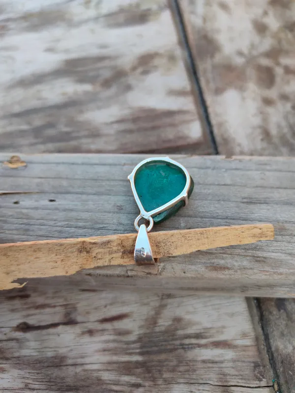 Silver_&_Green_Sterling_Silver_925_Premium_&_Elegant_Handmade_Pendant_For_Girls_&_Women