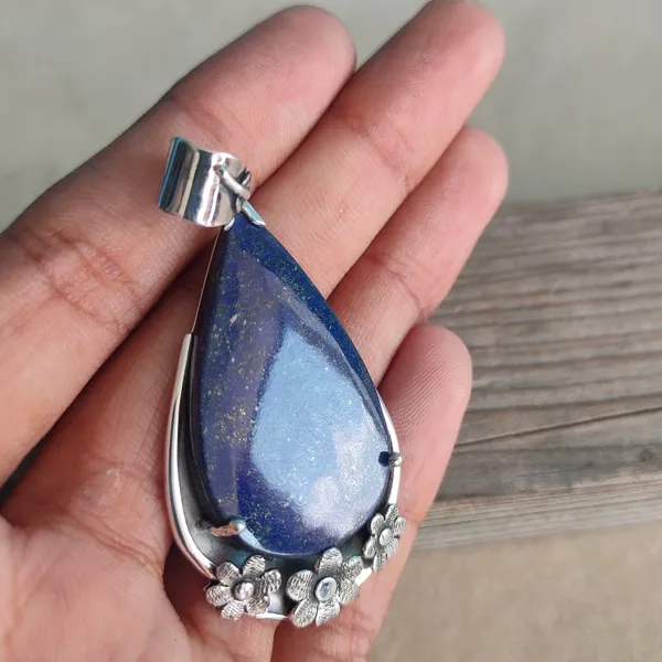Silver_&_Blue_Sterling_Silver_925_Premium_&_Elegant_Designer_Pendant_For_Girls_&_Women