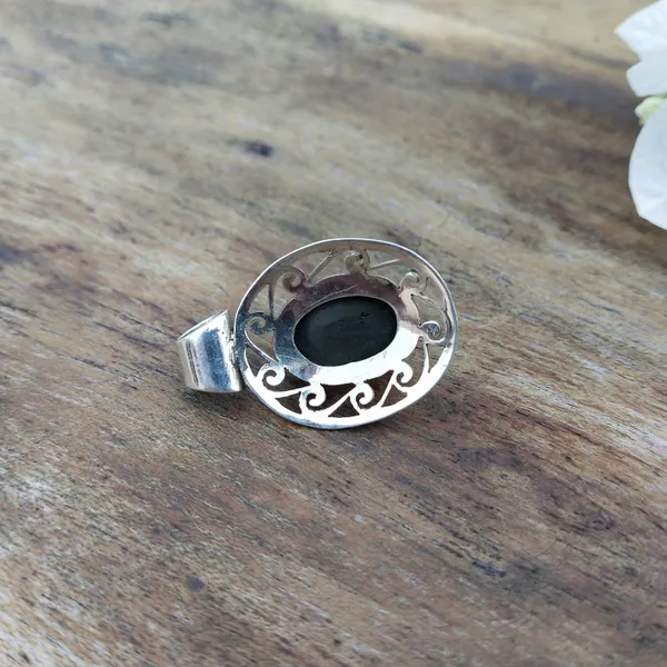 Silver_&_Black_Sterling_Silver_925_Premium_&_Elegant_Boho_Pendant_For_Girls_&_Women