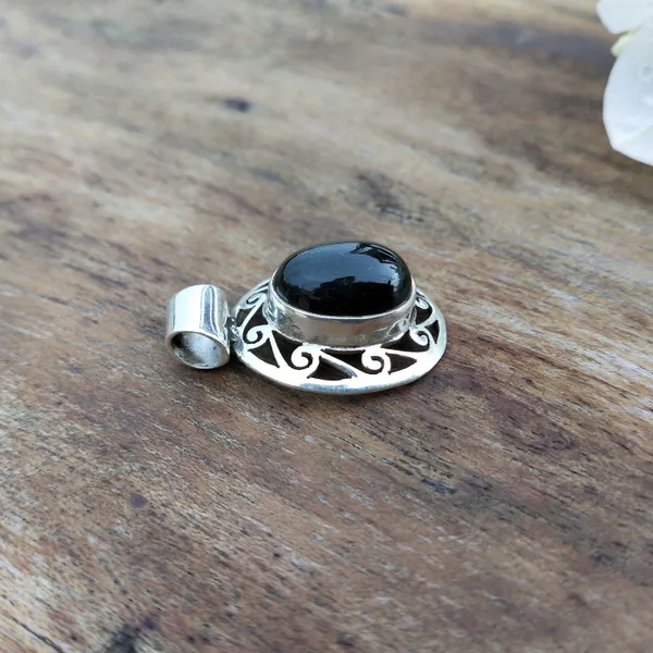 Silver_&_Black_Sterling_Silver_925_Premium_&_Elegant_Boho_Pendant_For_Girls_&_Women