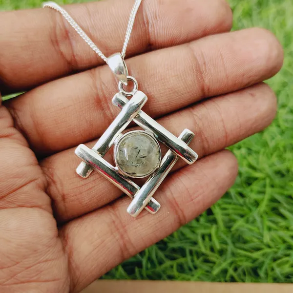 Silver_&_Green_Sterling_Silver_925_Premium_&_Elegant_Boho_Pendant_For_Girls_&_Women