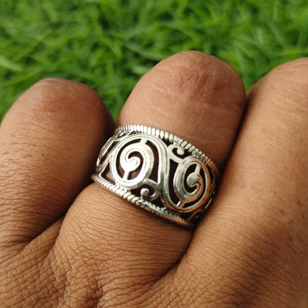 Silver_&_Silver_Sterling_Silver_925_Premium_&_Elegant_Handmade_Ring_For_Girls_&_Women