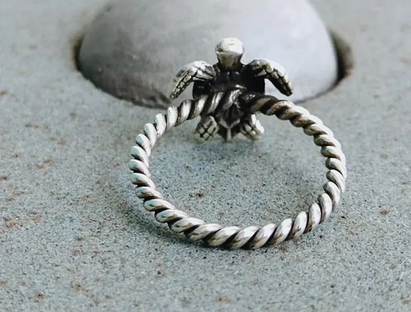 Silver_&_Silver_Sterling_Silver_925_Premium_&_Elegant_Designer_Ring_For_Girls_&_Women