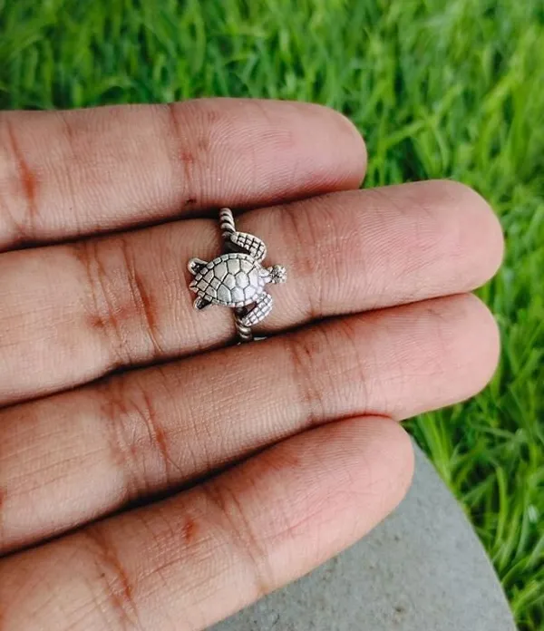 Silver_&_Silver_Sterling_Silver_925_Premium_&_Elegant_Designer_Ring_For_Girls_&_Women