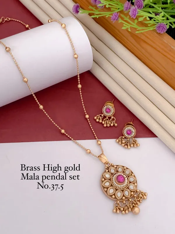 Multicolor_&_Golden_Brass_Premium_&_Elegant_Traditional_Mala_Pendant_Set_For_Women_&_Girls