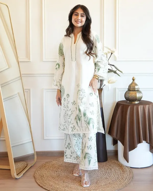 White_&_Green_Slub_Printed_Kurta_&_Pant_For_Women