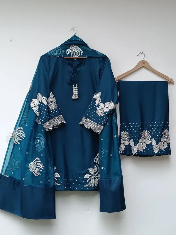 Royal_Blue_Crepe_Intricate_Sequin_Embroidery_Kurta_&_Palazzo_For_Women