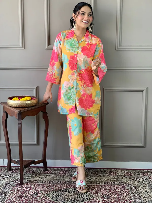 Multicolor_Printed__Shimmer_Fabric_Kurta_&_Pant_Co-Ord_Set_For_Women_&_Girls