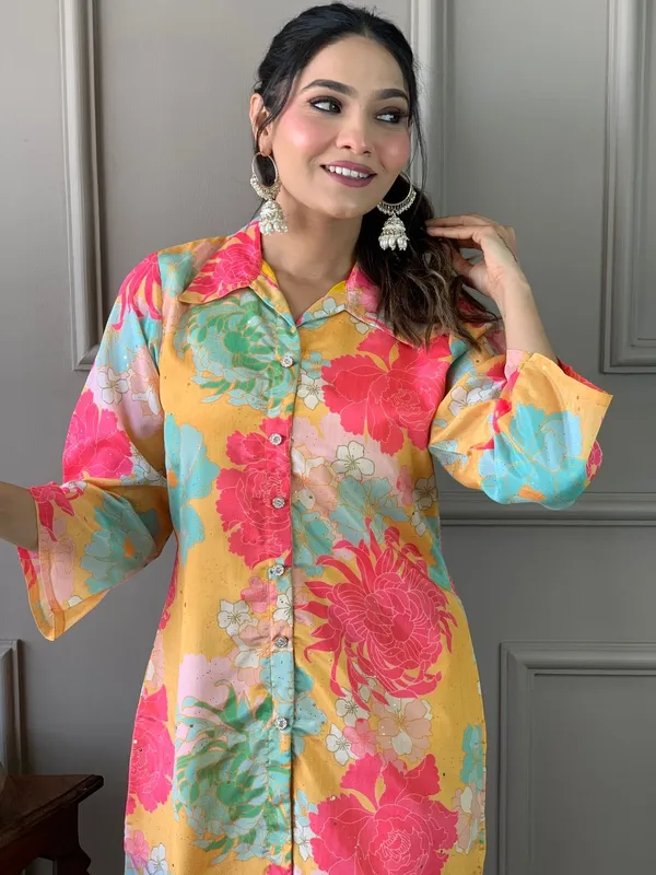 Multicolor_Printed__Shimmer_Fabric_Kurta_&_Pant_Co-Ord_Set_For_Women_&_Girls