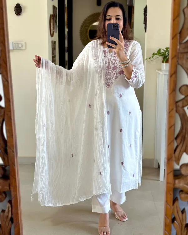 White_Khadi_Cotton_Embroidered_Kurta_Pant_&_Dupatta_For_Women_&_Girls