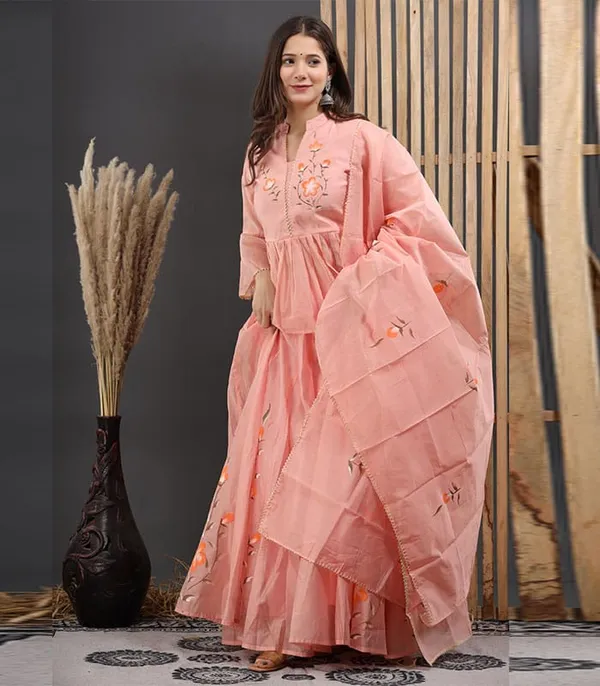 Pink_Chanderi_Hand_Painted_Bell_Sleeves,_Sweetheart_Neck_Lehenga_Set_For_Women_&_Girls