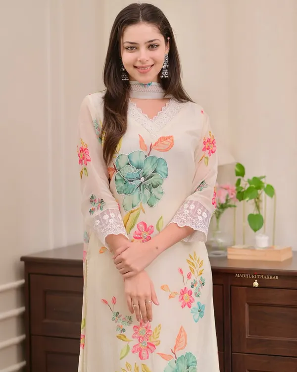 White_Chanderi_Silk_Zari_Print_with_Handwork_Kurta_Set_for_Women_&_Girls
