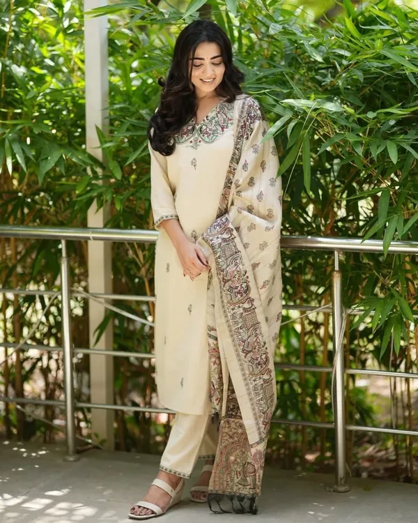 White_Cotton_Machine_Thread_Embroidery_Kurta_Pant_&_Dupatta_For_Women_&_Girls