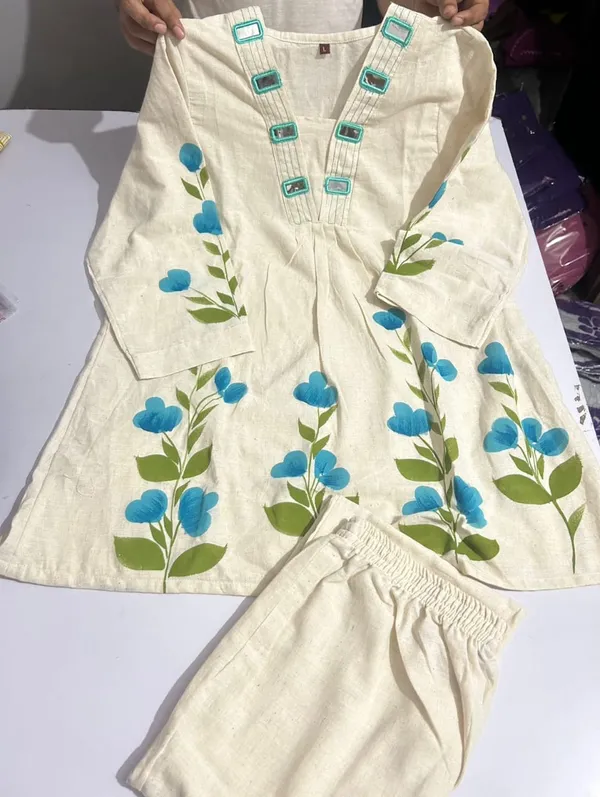 White_Flex_Cotton_Brush_Print_Style_Kurta_&_Pant_Co-Ord_Set_For_Women_&_Girls