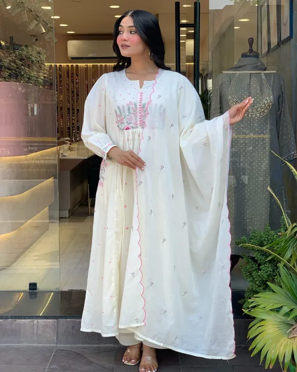 White_Cotton_Dying_Front_Embroidered_Kurta_Pant_&_Dupatta_For_Women