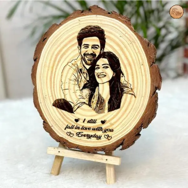 Brown_Customized_Wooden_Engraved_Photo_Frame