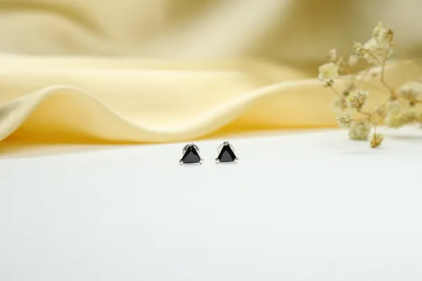 Black_Premium_Quality_Black_Obsidian_Trillion_Studs