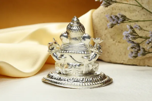 Silver_Premium_Quality_Lord_Ganesh_Idol_(Murti)