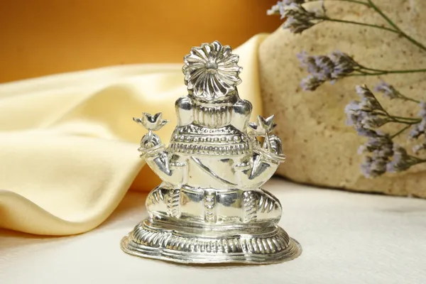 Silver_Premium_Quality_Lord_Ganesh_Idol_(Murti)
