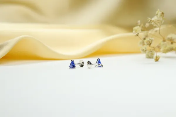 Ocean_Blue_Premium_Quality_Edge_Studs