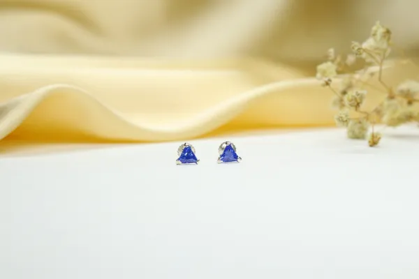 Ocean_Blue_Premium_Quality_Edge_Studs
