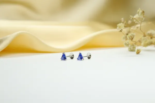 Ocean_Blue_Premium_Quality_Edge_Studs