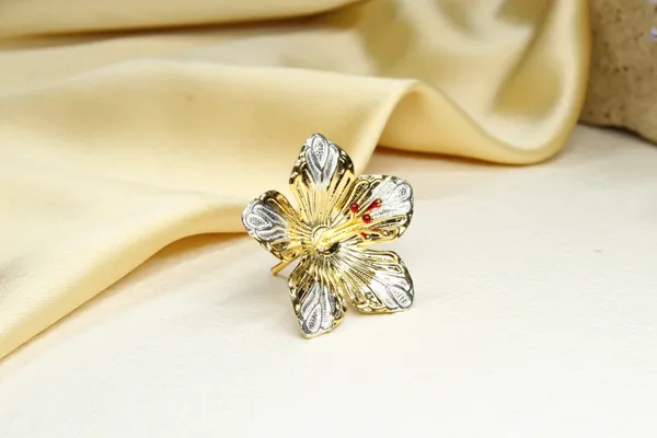Silver_Premium_Quality_Pure_Gold_Polish_Flowers_For_God
