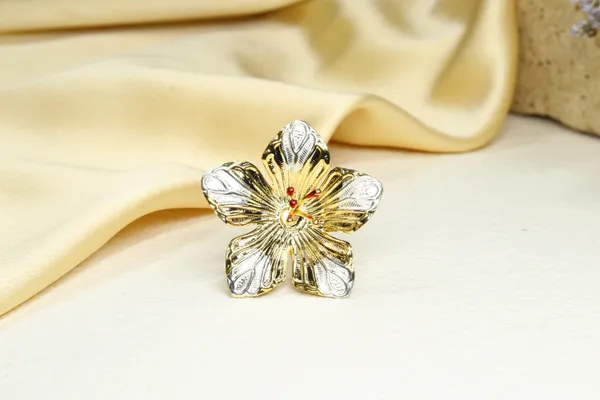 Silver_Premium_Quality_Pure_Gold_Polish_Flowers_For_God