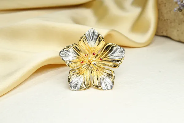 Silver_Premium_Quality_Pure_Gold_Polish_Flowers_For_God