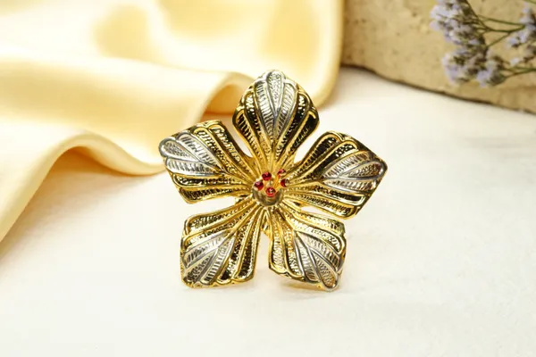 Silver_Premium_Quality_Pure_Gold_Polish_Flowers_For_God_(_01_Flower_)