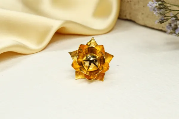 Silver_Premium_Quality_Pure_Gold_Polish_Kamal_Flowers_For_God
