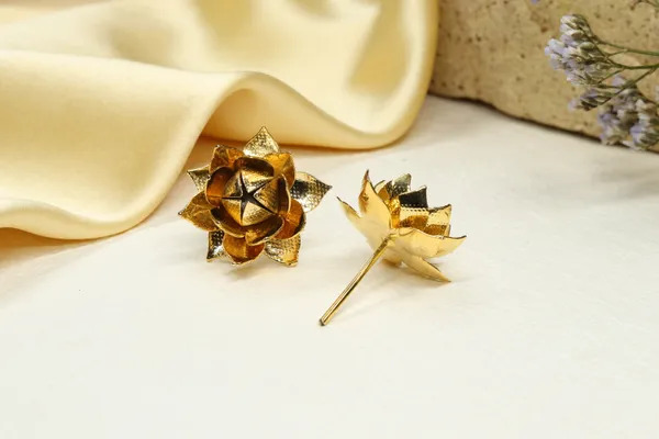 Silver_Premium_Quality_Pure_Gold_Polish_Kamal_Flowers_For_God