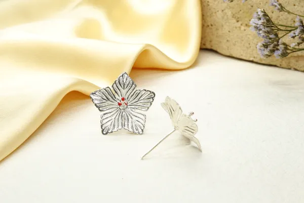 Silver_Premium_Quality_Pure_Jaswand_Flowers_For_Pooja