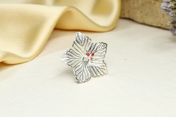 Silver_Premium_Quality_Pure_Jaswand_Flowers_For_Pooja