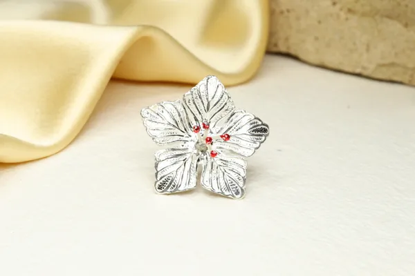 Silver_Premium_Quality_Pure_Jaswand_Flowers_For_Pooja