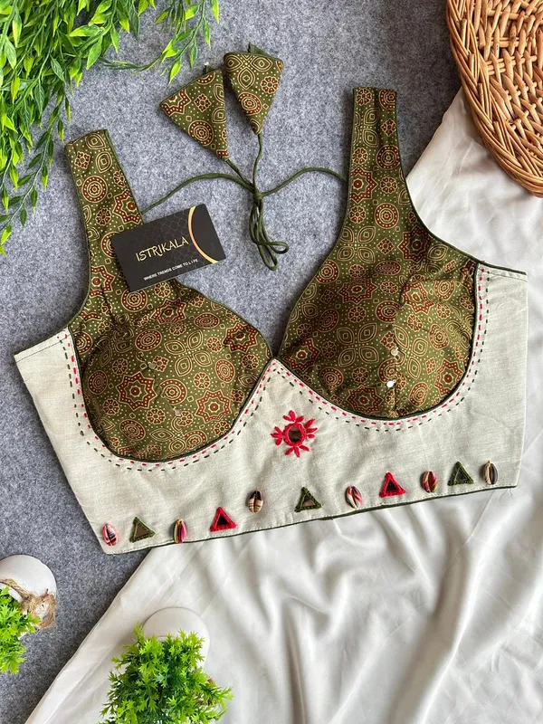 Ajrakh_Print_Padded_Designer_Blouse_with_Cowrie_&_Mirror_Work