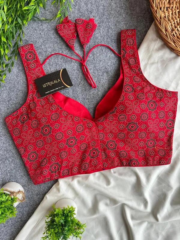 Ajrakh_Print_Padded_Designer_Blouse_with_Cowrie_&_Mirror_Work