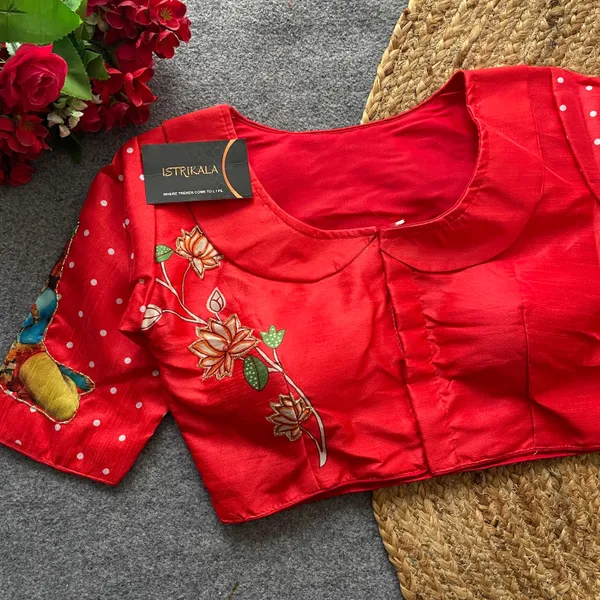 Blouse_with_collar_with_front_hook