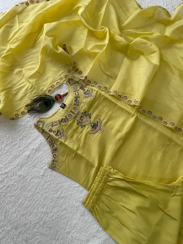 Istrikala_Light_Yellow_Pure_Mul_Chanderi_Embroidered_Kurta_Set_with_Embroidered_Chanderi_Dupatta