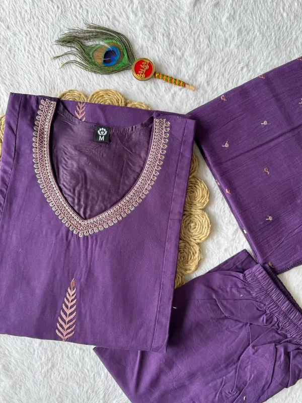 Istrikala_Purple_Pure_Cotton_Embroidered_Kurta_Set_with_Pure_Mul_Cotton_Embroidered_Dupatta