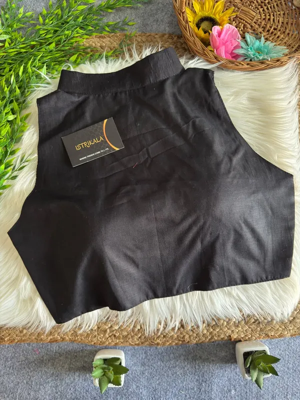 Mandarin_Collar_Front_Button_Sleeveless_Blouse