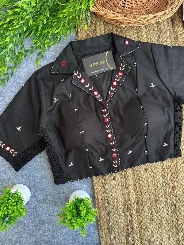 Diwali_Special_Hand_Embroidered_Mirror_Work_Crop_Blouse