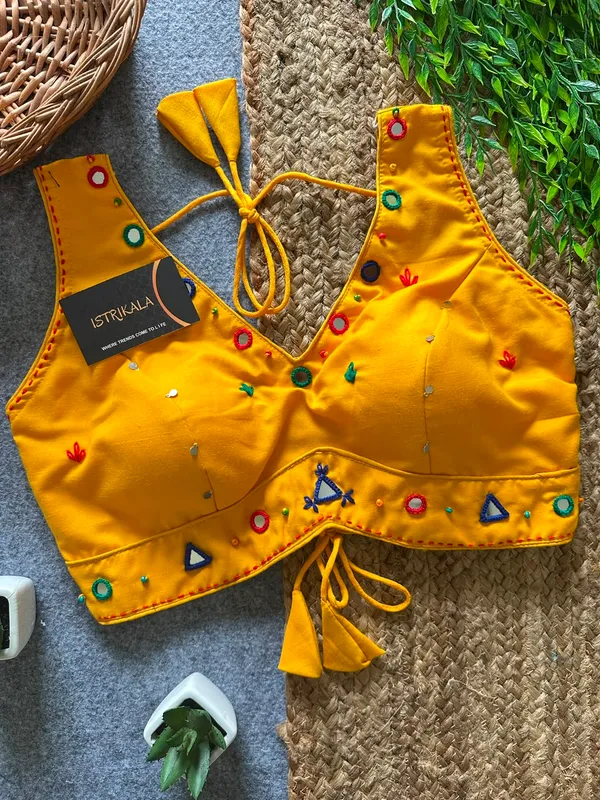 Diwali_Special_Mirror_Work_Triangle_Appliqué_Padded_Halter_Blouse