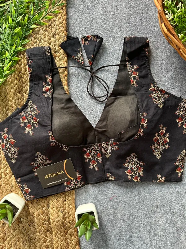 Traditional_Floral_Print_Blouse