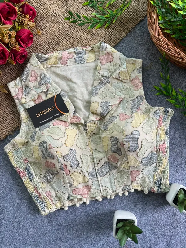 Trellis_Bloom_Embroidered_Cotton_Collar_Blouse