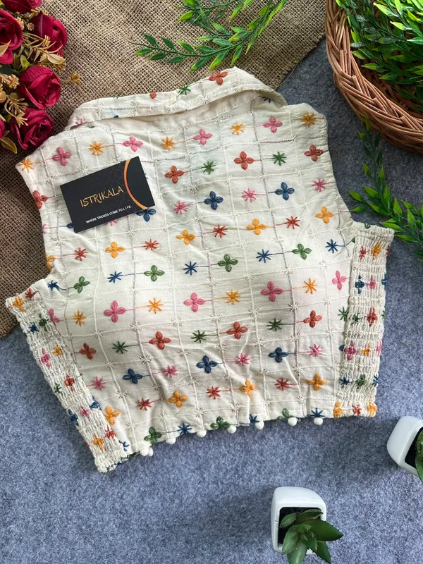 Trellis_Bloom_Embroidered_Cotton_Collar_Blouse