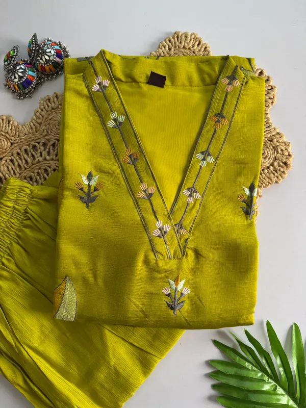 Women’s_Embroidered_Kurta_Pant_Set_|_Floral_V-Neck_Ethnic_Wear