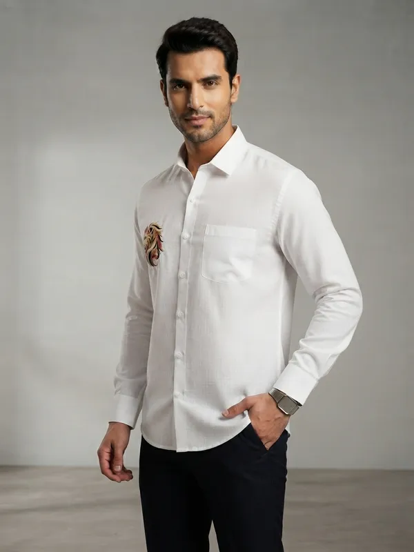 Bolliq_Premium_lion_Embroidery_White_100%_Cotton_Linen_Shirt