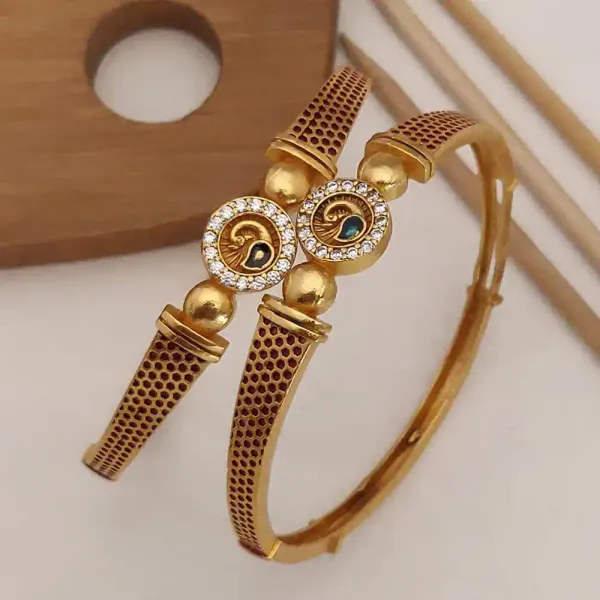 Micro_Gold_Plated_Dialy_Wear_Ad_Diamond_Fancy_Peacock_Bangle